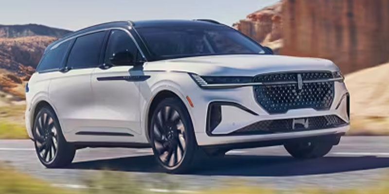 White 2026 Lincoln Nautilus i hill 