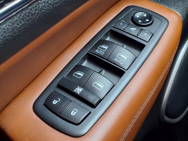 2020 Jeep Grand Cherokee Summit