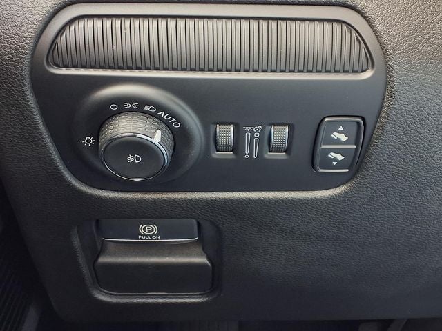 2023 Jeep Grand Wagoneer L Base