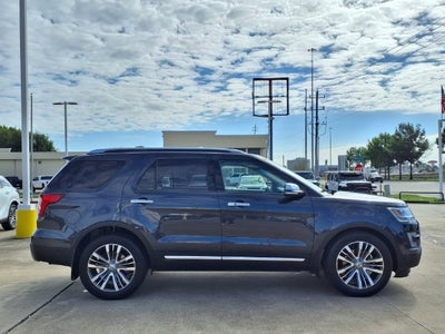 2017 Ford Explorer Platinum