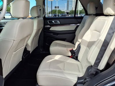 2017 Ford Explorer Platinum