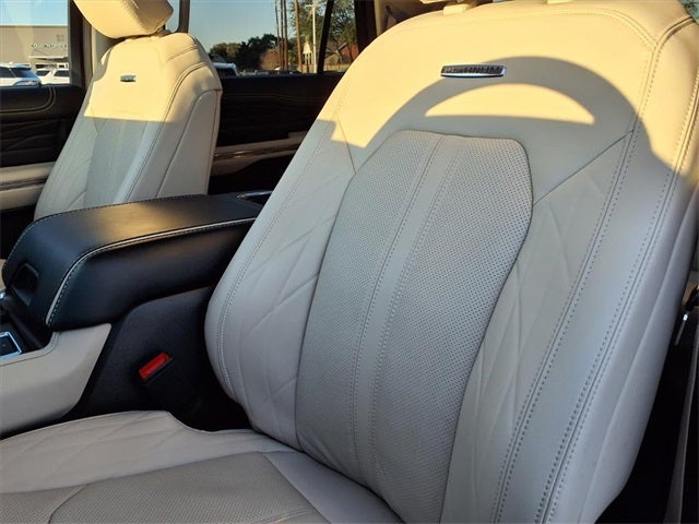 2024 Ford Expedition Platinum