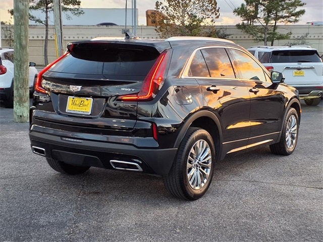 2024 Cadillac XT4 Premium Luxury