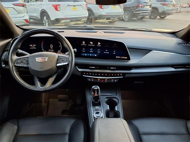 2024 Cadillac XT4 Premium Luxury