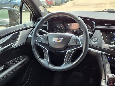2022 Cadillac XT5 Premium Luxury