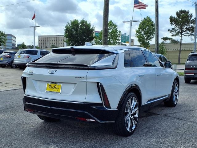 Used 2024 Cadillac LYRIQ Luxury 3 with VIN 1GYKPSRL2RZ105672 for sale in Houston, TX