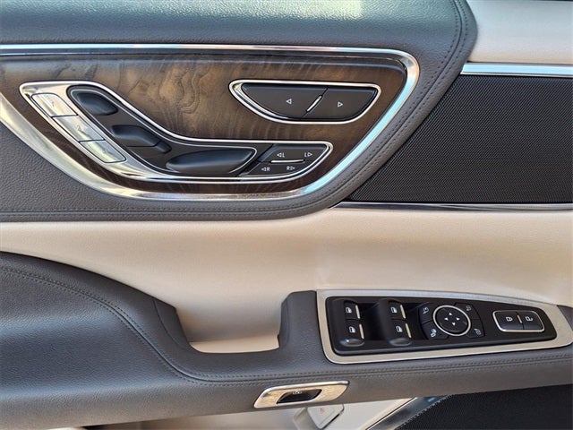 2017 Lincoln Continental Reserve