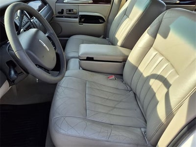 2006 Lincoln Town Car Signature