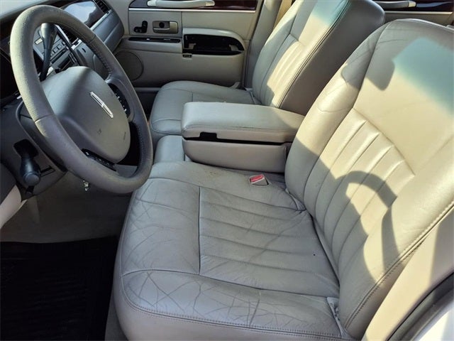 2006 Lincoln Town Car Signature