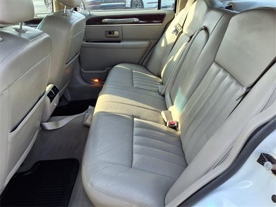 2006 Lincoln Town Car Signature