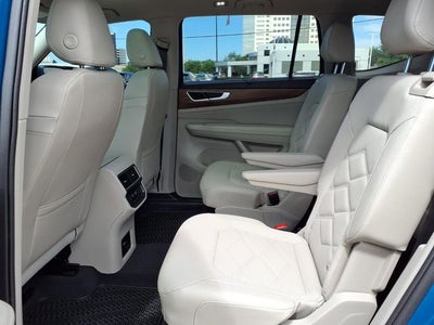 2025 Volkswagen Atlas 2.0T SE w/Technology