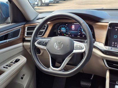 2025 Volkswagen Atlas 2.0T SE w/Technology