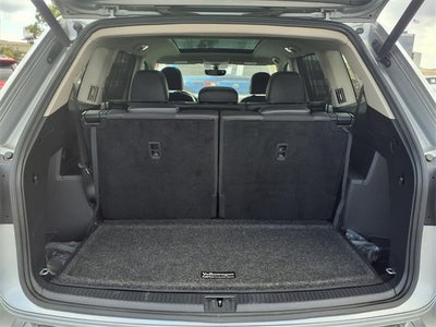 2021 Volkswagen Atlas 3.6L V6 SE w/Technology R-Line