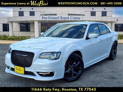 2022 Chrysler 300 Touring