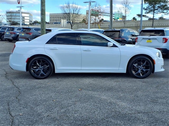 2022 Chrysler 300 Touring