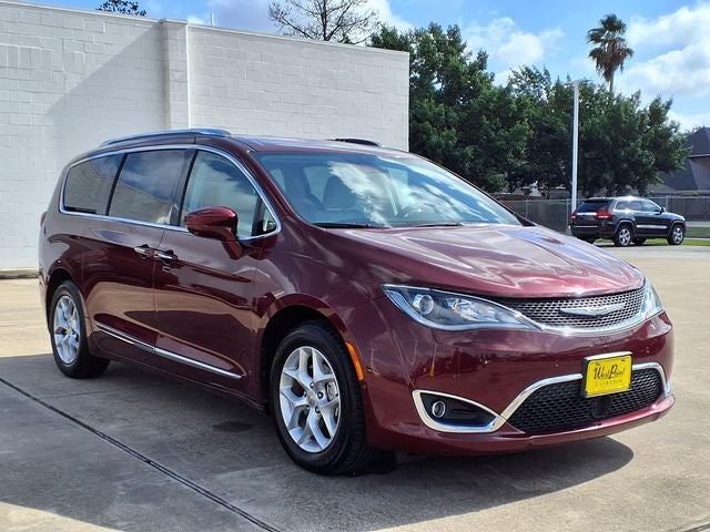2017 Chrysler Pacifica Touring L Plus