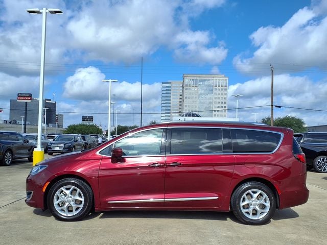 2017 Chrysler Pacifica Touring L Plus