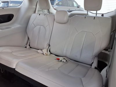 2017 Chrysler Pacifica Touring L Plus