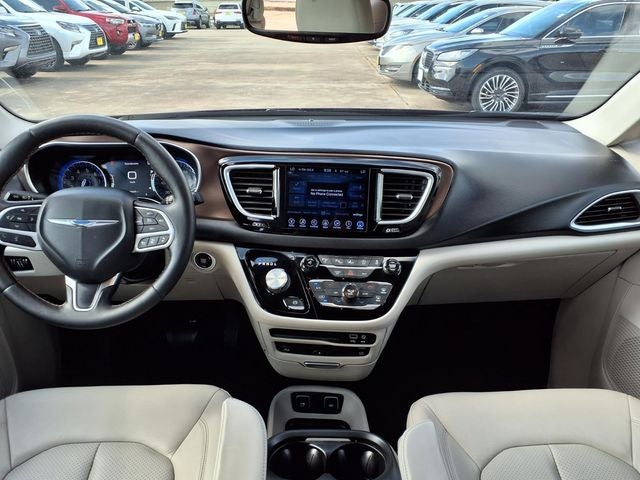 2017 Chrysler Pacifica Touring L Plus