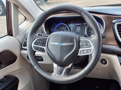 2017 Chrysler Pacifica Touring L Plus
