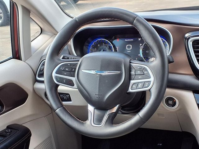 2017 Chrysler Pacifica Touring L Plus