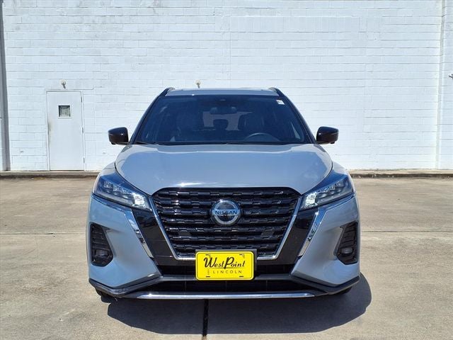 2021 Nissan Kicks SR