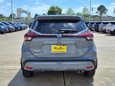 2021 Nissan Kicks SR