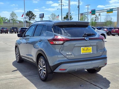 2021 Nissan Kicks SR