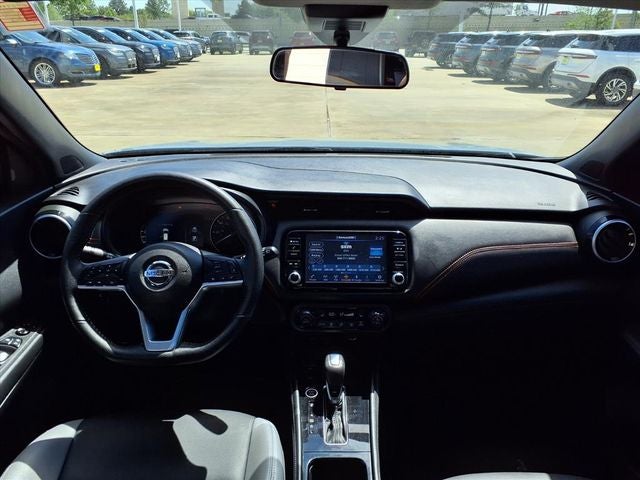 2021 Nissan Kicks SR