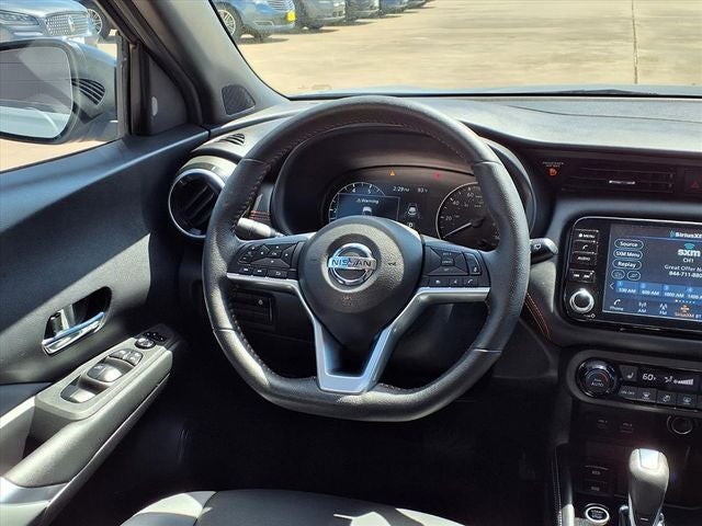 2021 Nissan Kicks SR