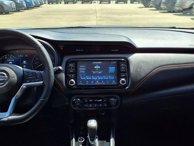 2021 Nissan Kicks SR