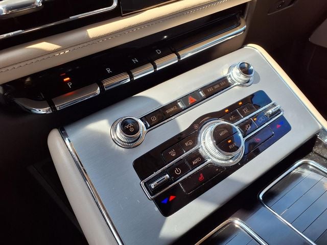 2023 Lincoln Aviator Standard