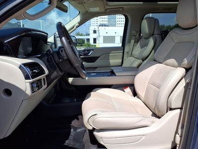 2019 Lincoln Navigator Select
