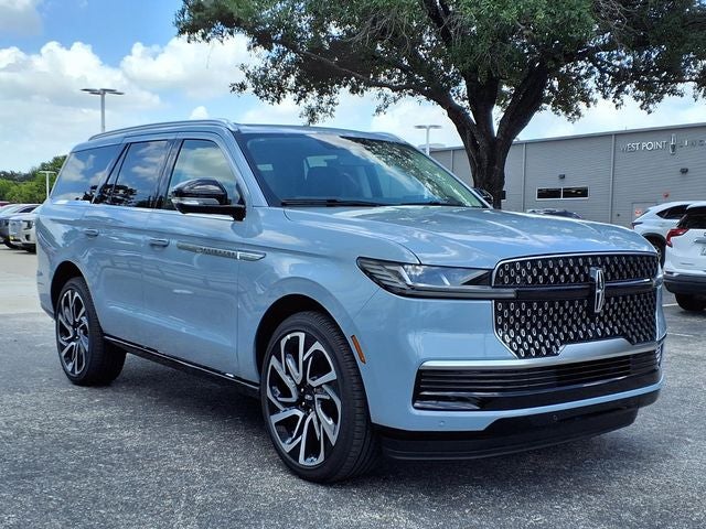 2027 Lincoln Navigator Reserve