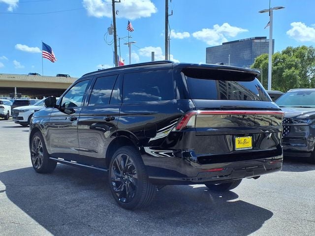 2027 Lincoln Navigator Reserve