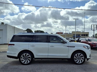 2023 Lincoln Navigator Reserve