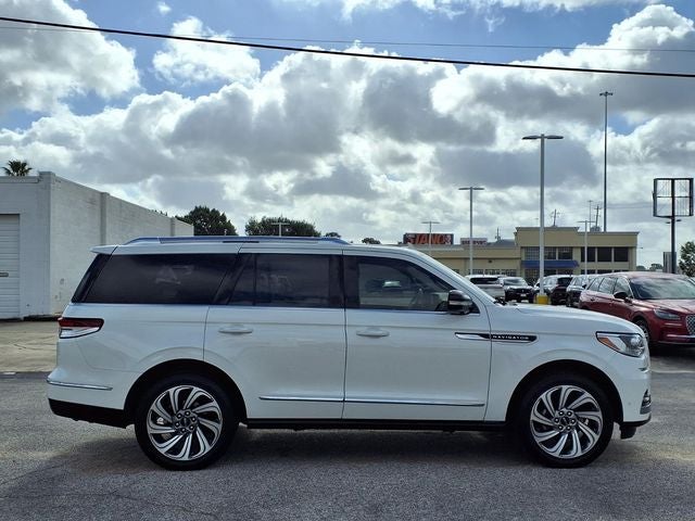 2023 Lincoln Navigator Reserve
