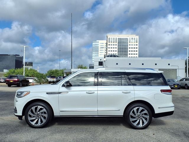 2023 Lincoln Navigator Reserve