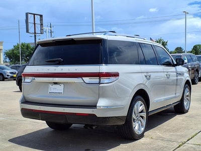 2024 Lincoln Navigator Premiere
