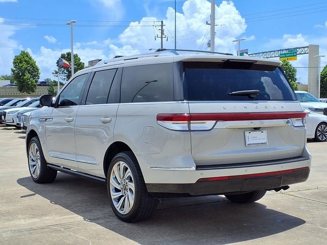 2024 Lincoln Navigator Premiere