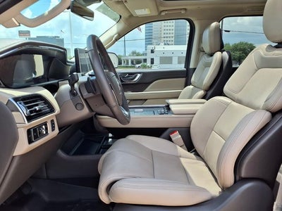 2024 Lincoln Navigator Premiere
