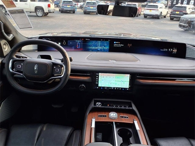 2025 Lincoln Navigator Black Label