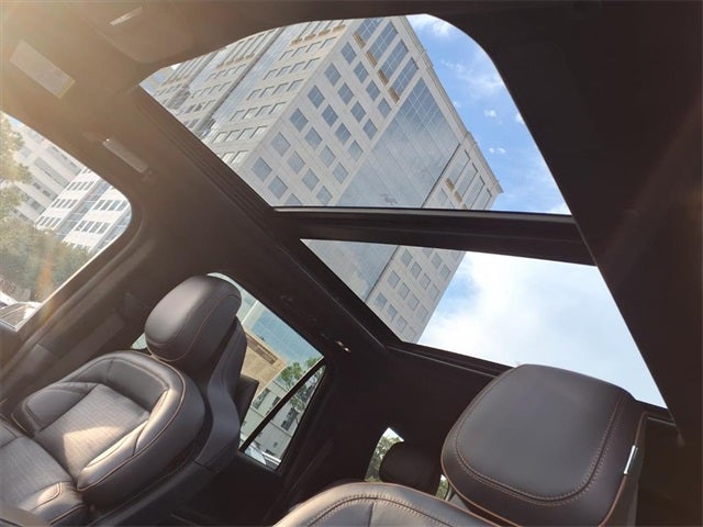 2025 Lincoln Navigator Black Label