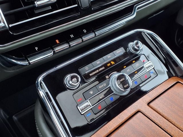 2022 Lincoln Navigator Black Label