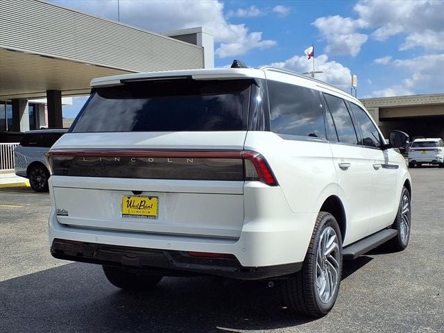 2026 Lincoln Navigator Premiere