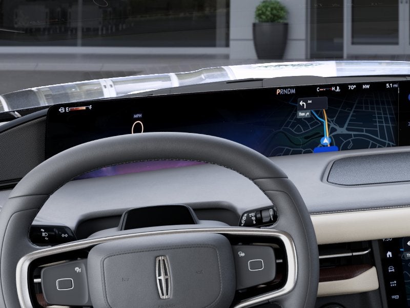 2027 Lincoln Navigator Premiere