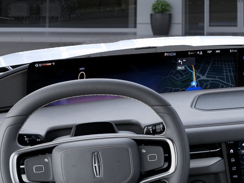 2027 Lincoln Navigator Premiere