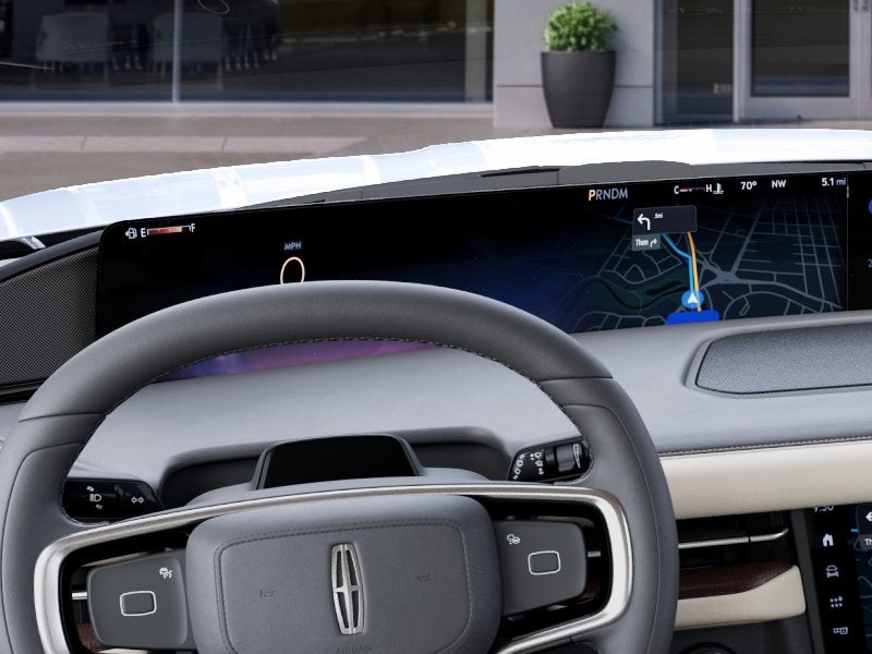 2027 Lincoln Navigator Premiere