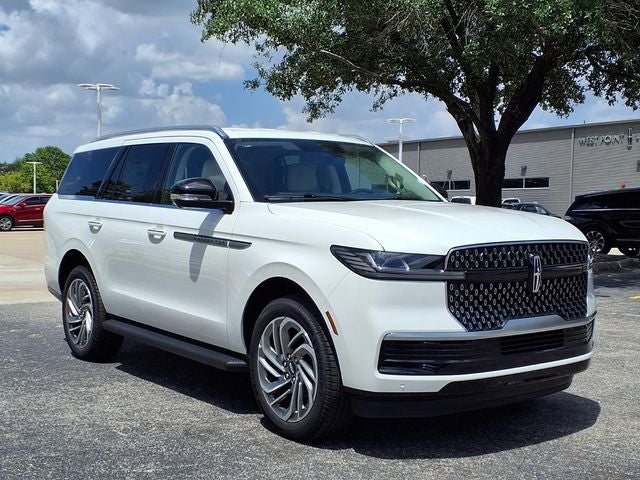 2027 Lincoln Navigator Premiere