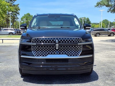 2027 Lincoln Navigator Premiere